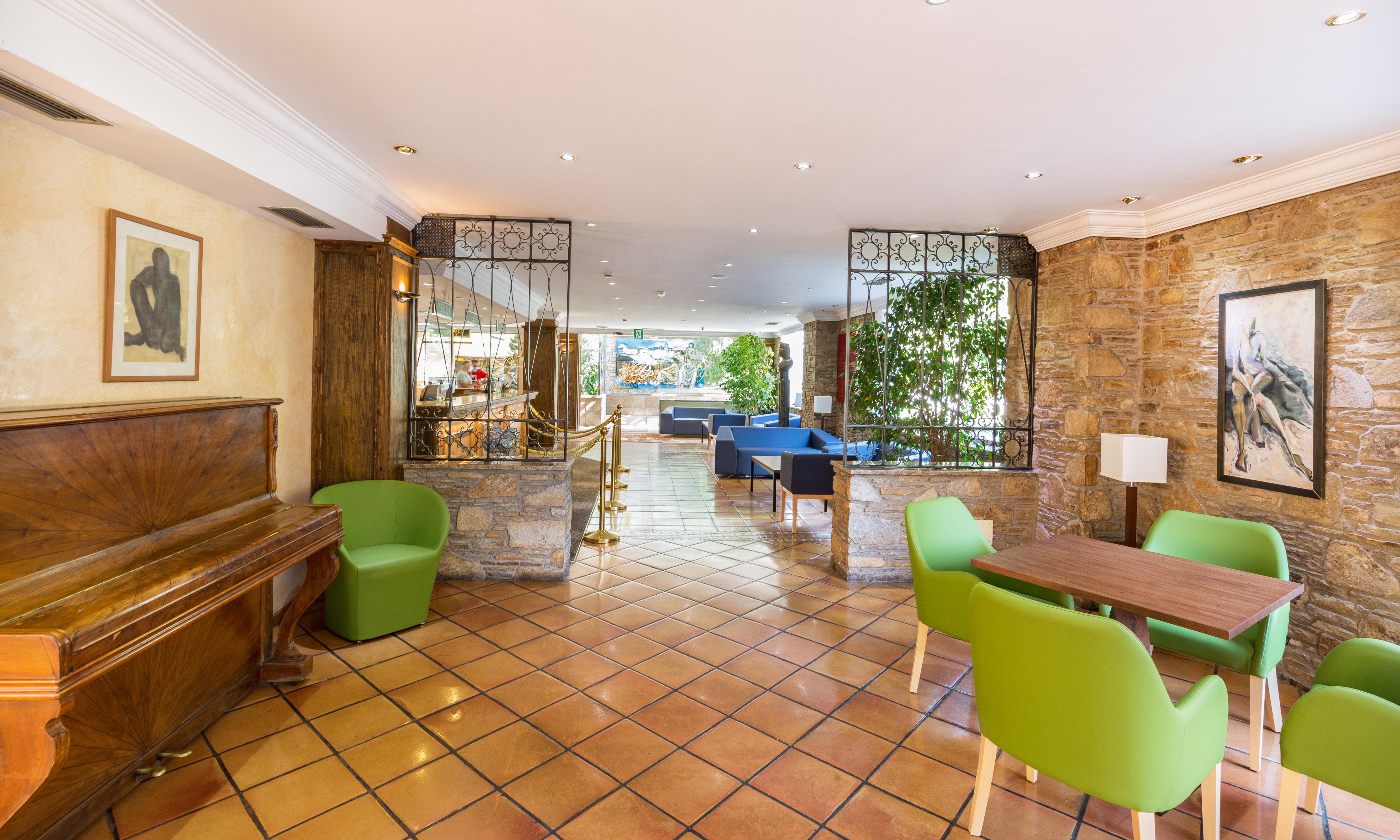 Hotel Princesa Parc Excellence Аринсал Екстериор снимка The lobby