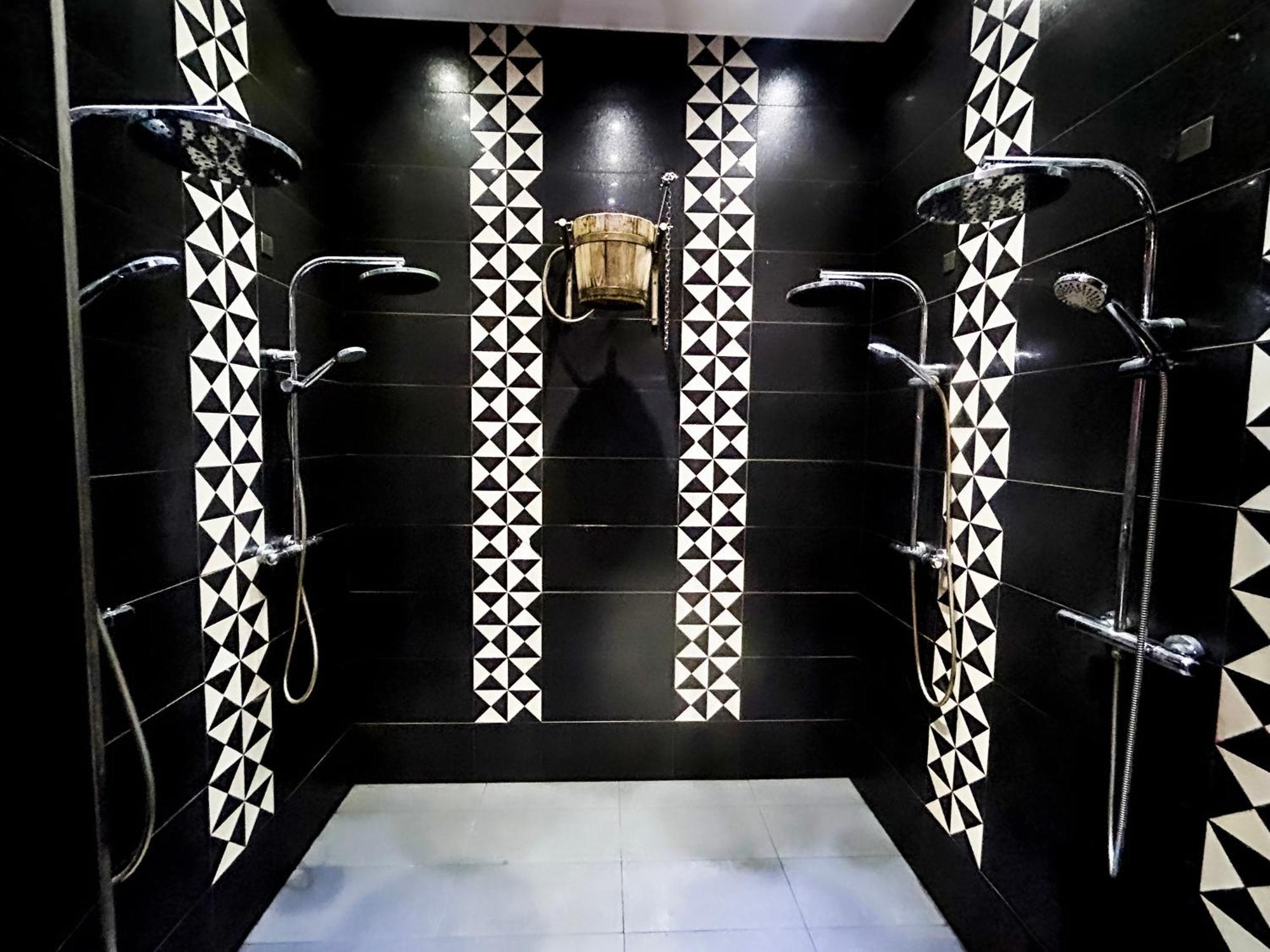 Hotel Princesa Parc Excellence Аринсал Екстериор снимка Shower