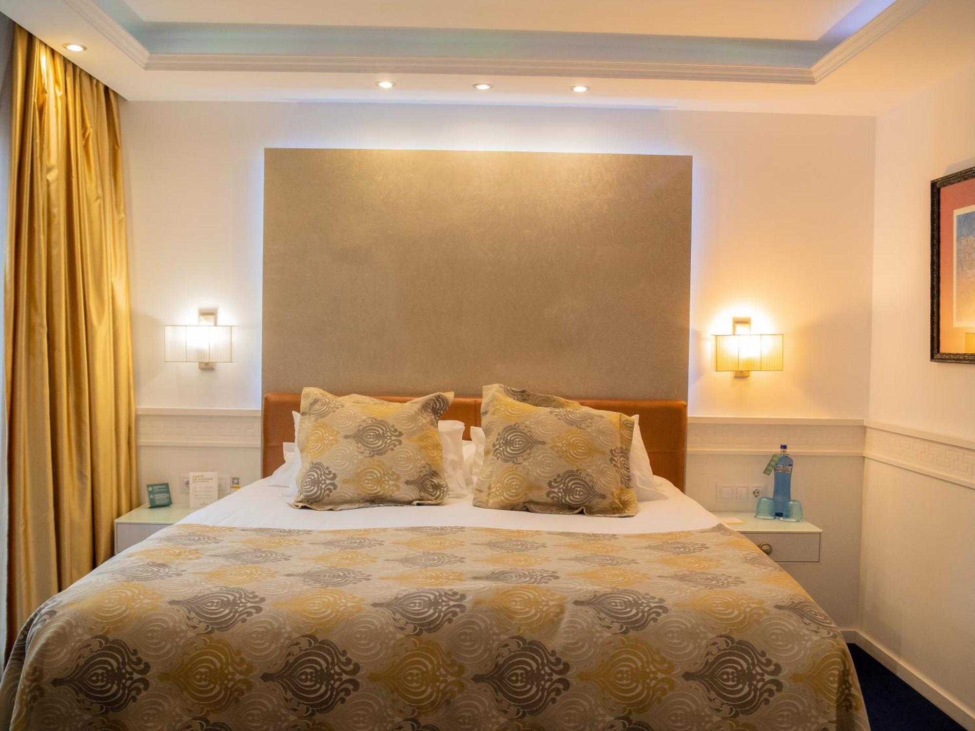 Hotel Princesa Parc Excellence Аринсал Екстериор снимка A bedroom at the hotel