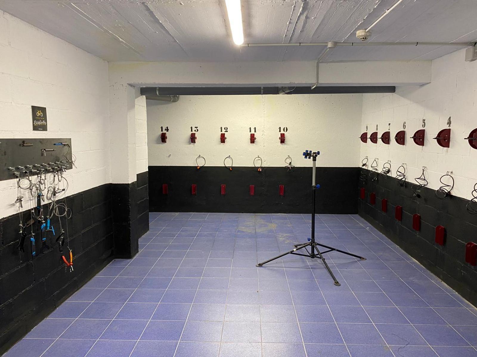 Hotel Princesa Parc Excellence Аринсал Екстериор снимка The shooting range at the National Shooting Centre