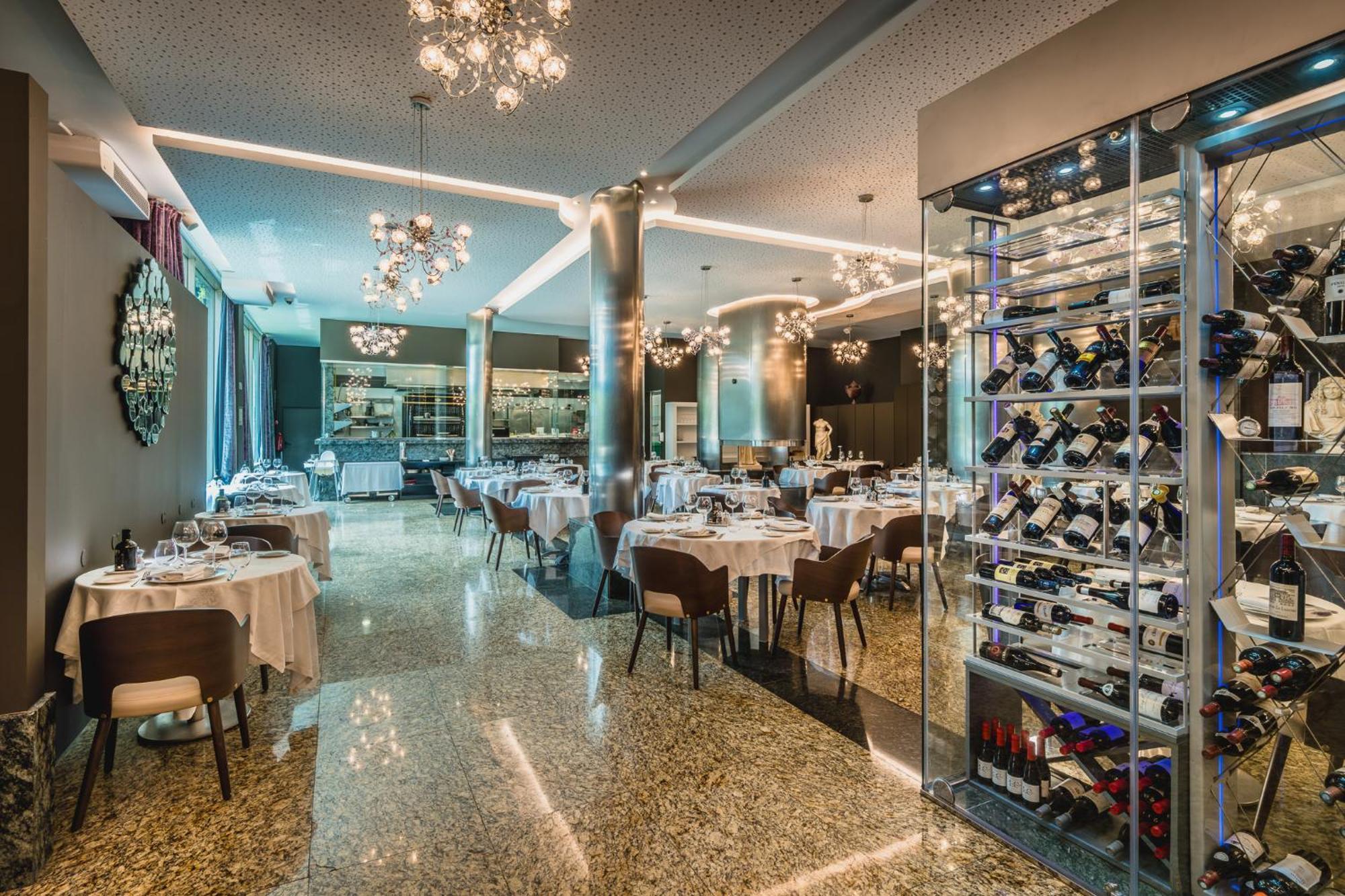 Hotel Princesa Parc Excellence Аринсал Екстериор снимка Restaurant